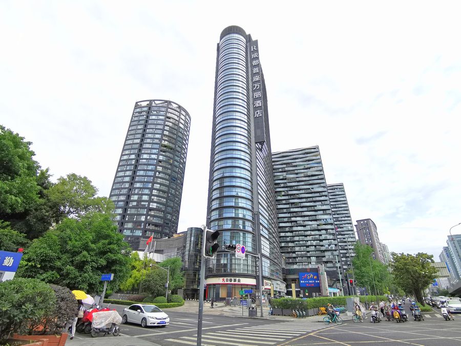 成都首座万丽酒店